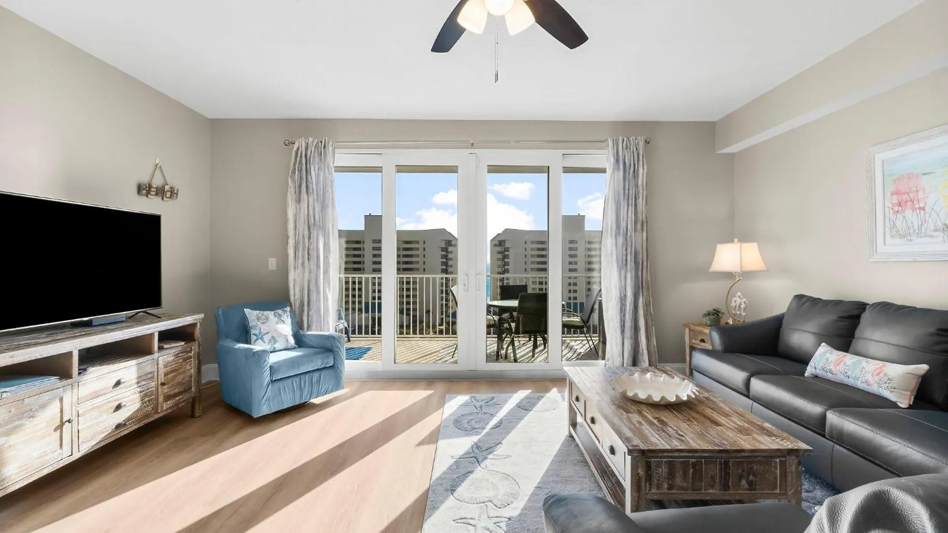 Laketown Wharf 713- Our Lil Sea-Cret Panama City Beach Nyaraló